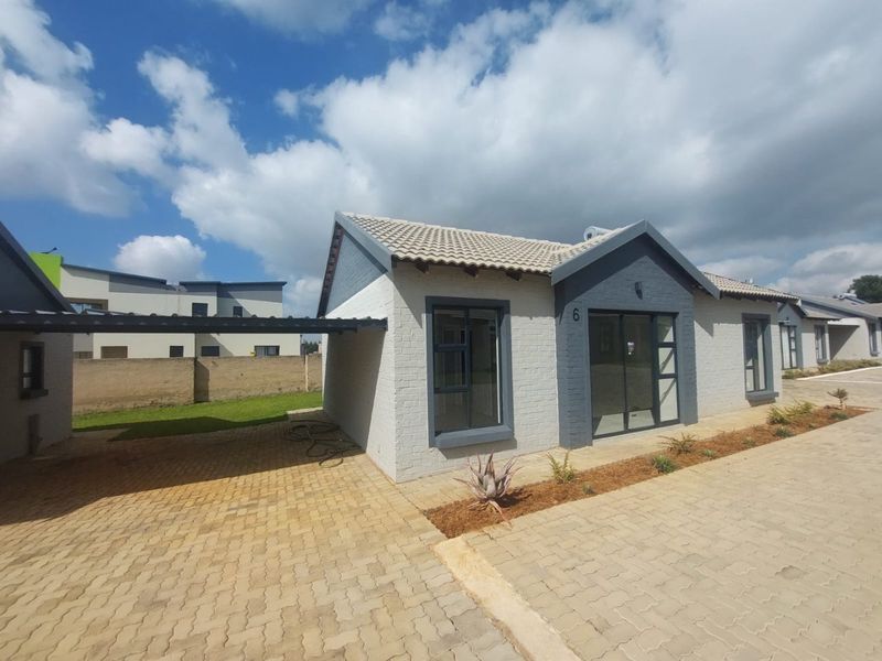 New Development : 3 Bedroom 2 Bathroom Rayton - Photo 2