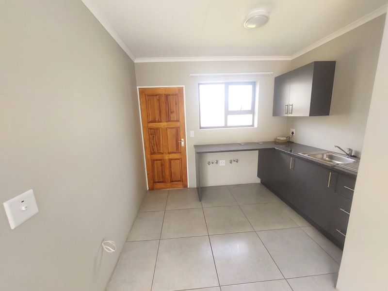 New Development : 3 Bedroom 2 Bathroom Rayton - Photo 8