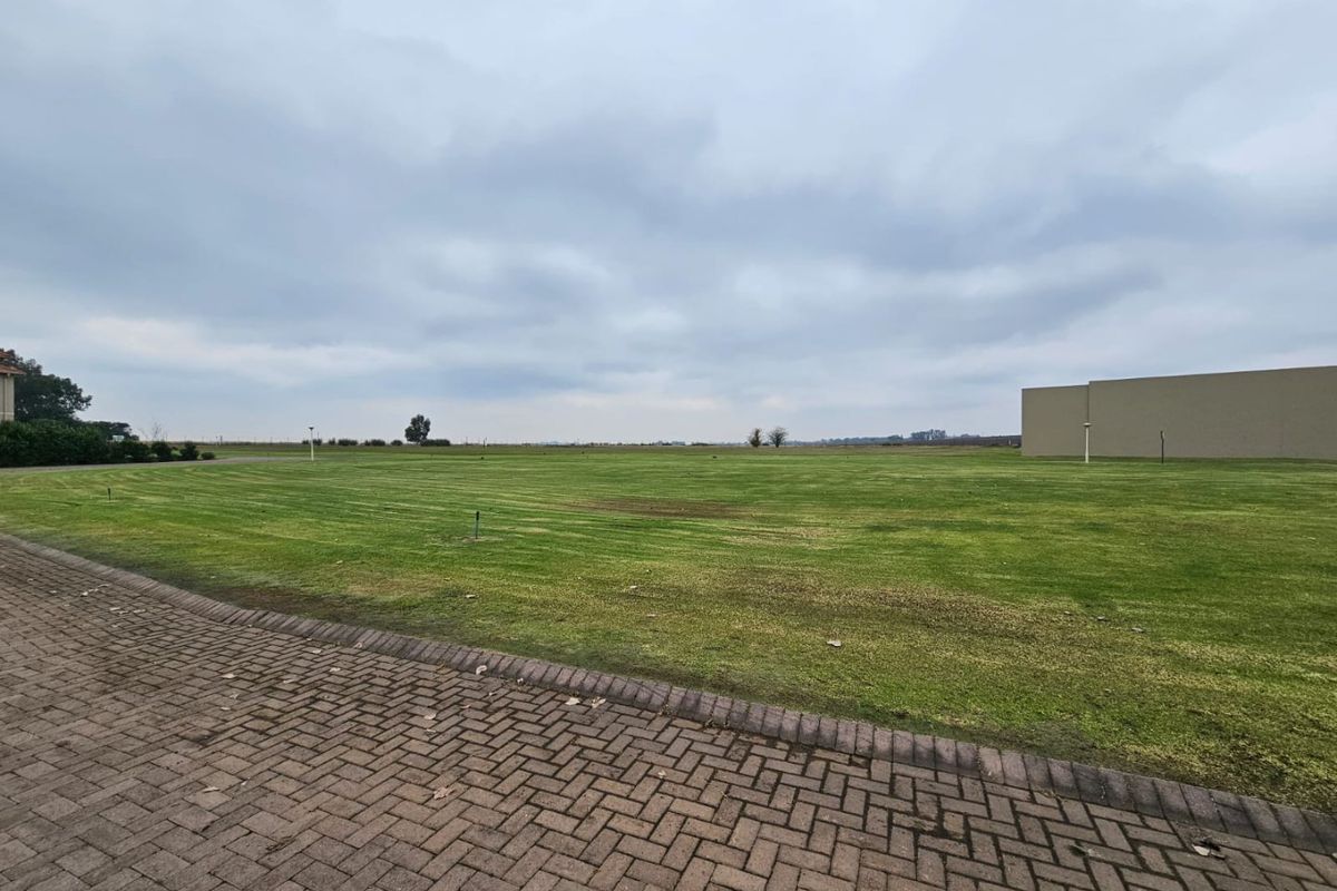 Absolutely Stunning Riverfront Home for Sale in Secure Estate! - Photo 2