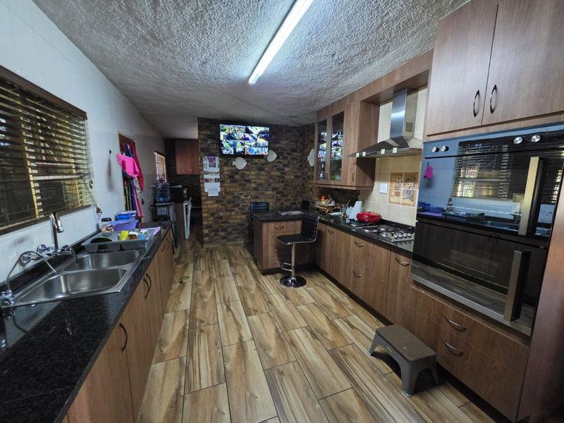 STUDENT ACCOMODATION!!  INVESTMENT OPPURTUNITY - Photo 9