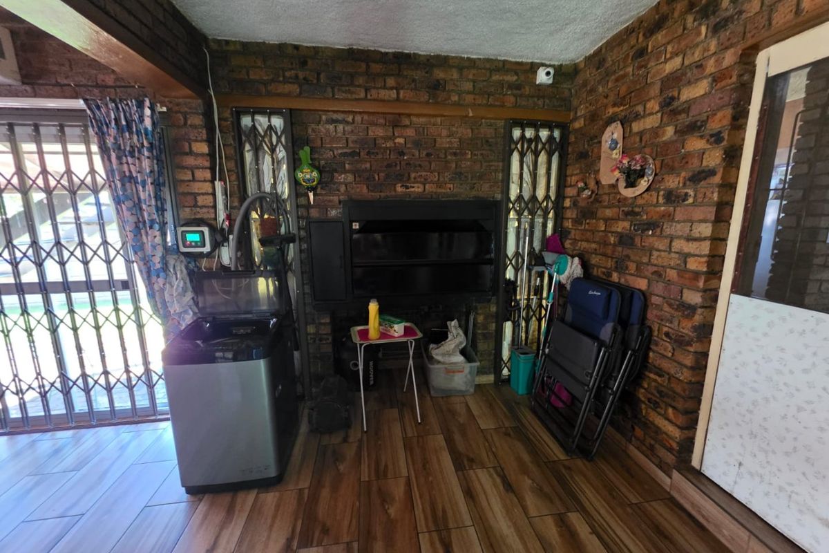 STUDENT ACCOMODATION!!  INVESTMENT OPPURTUNITY - Photo 2