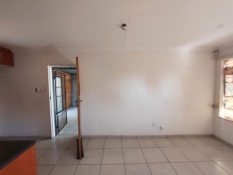 2 Bedroom House for Rent - Photo 5