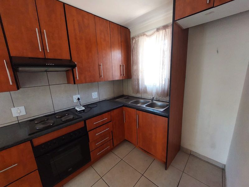 2 Bedroom House for Rent - Photo 4