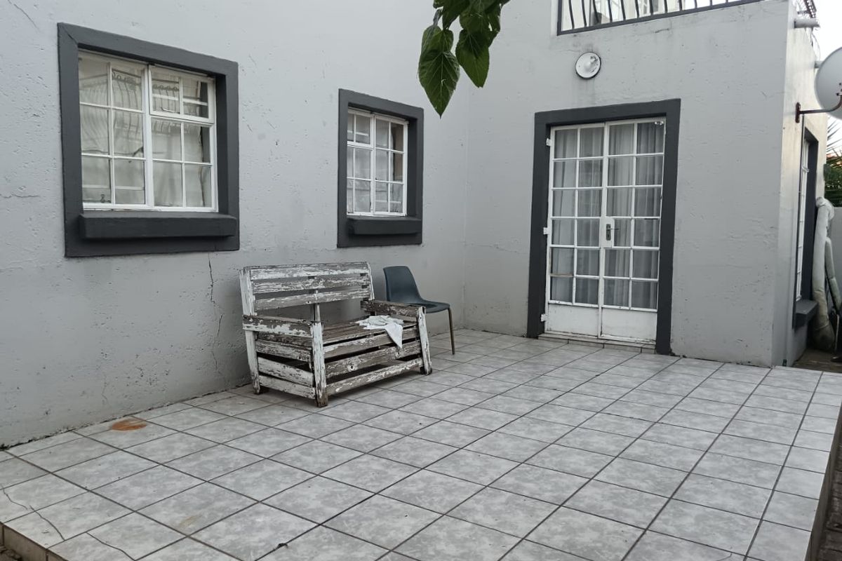 Charming 2 bedroom duplex for sale - Photo 5