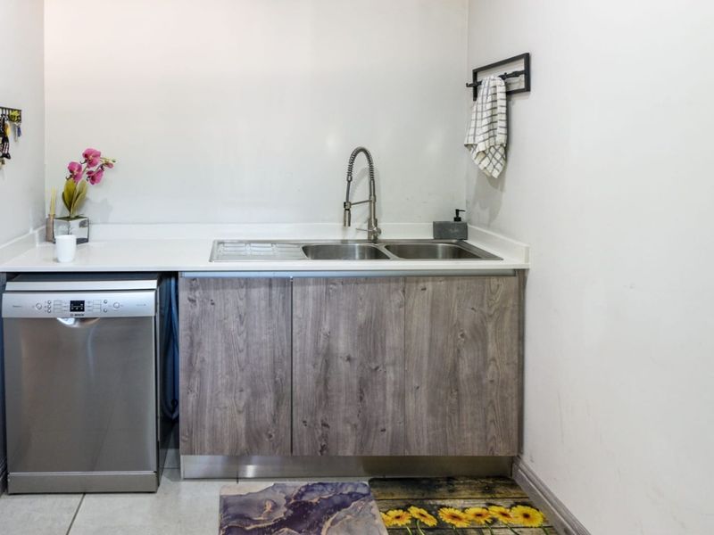 UNBELIEVABLE SW 5 Proper Property New To The Market....(Smart App For All The Lights) - Photo 9