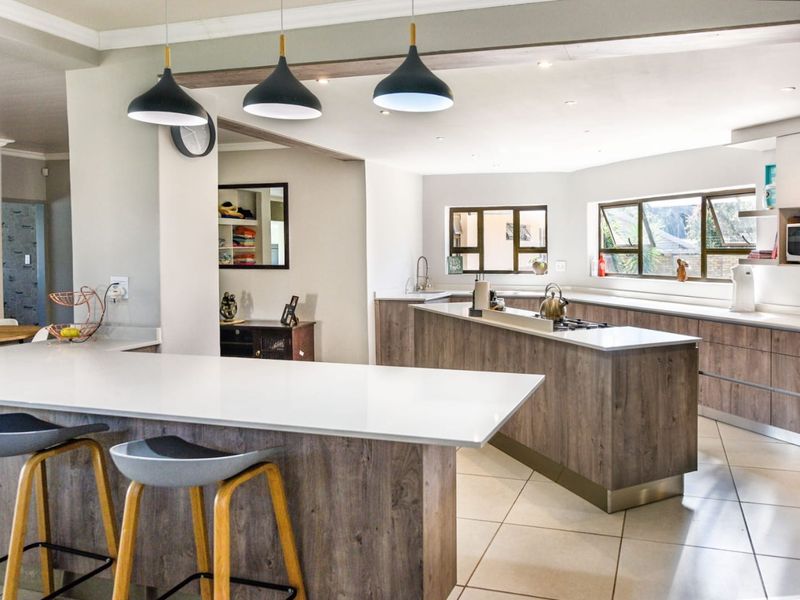 UNBELIEVABLE SW 5 Proper Property New To The Market....(Smart App For All The Lights) - Photo 8