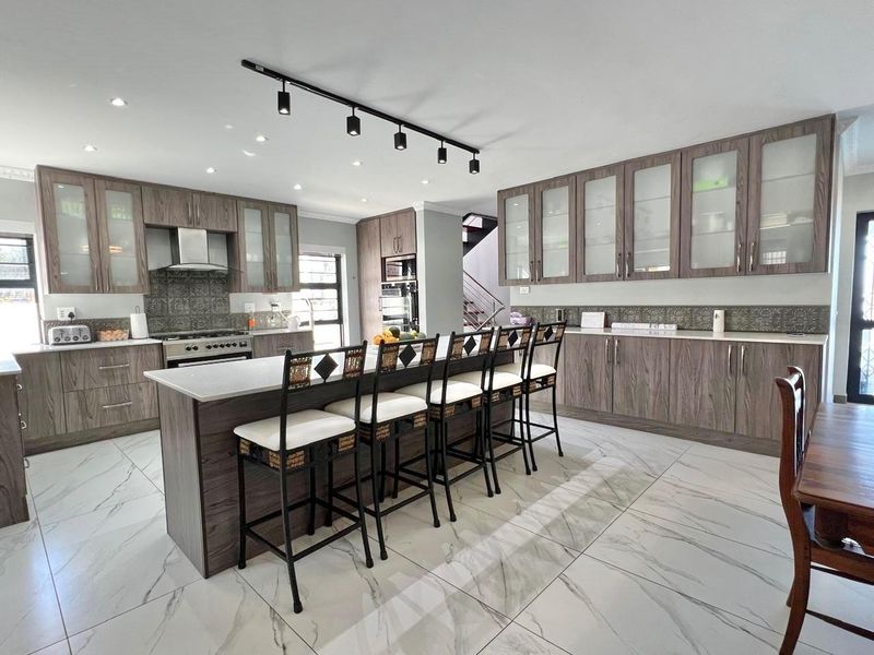 Modern Family Home with Breataking Ocean Views in Wavecrest - Photo 10