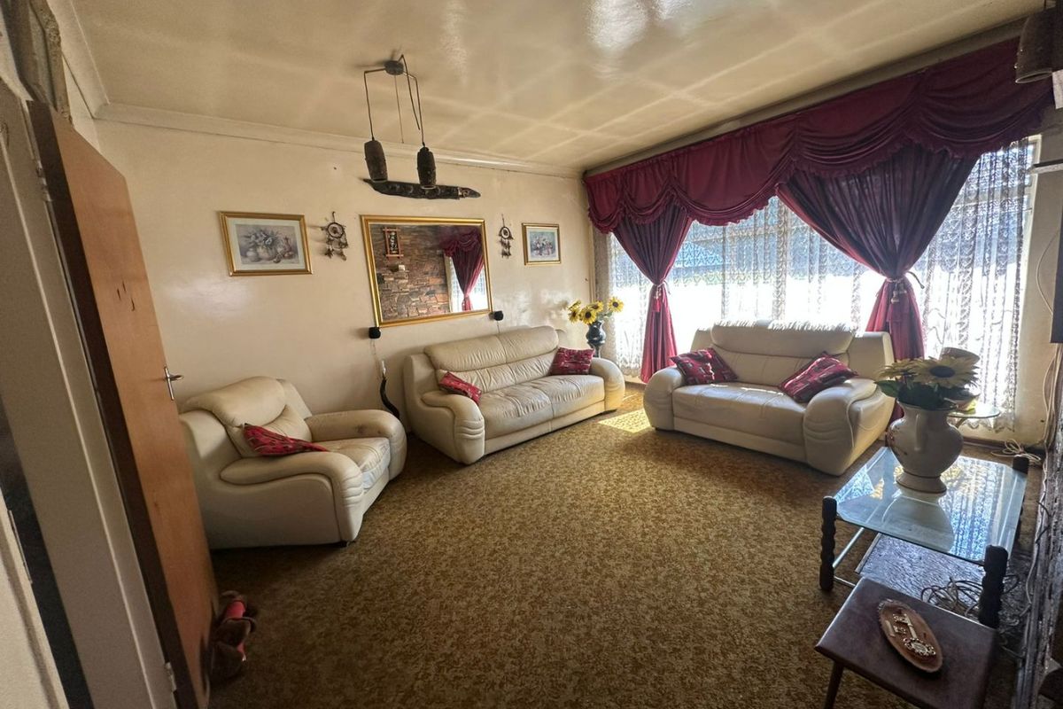 Don’t miss out on this lovely 3 bedroom home in Three rivers! - Photo 2