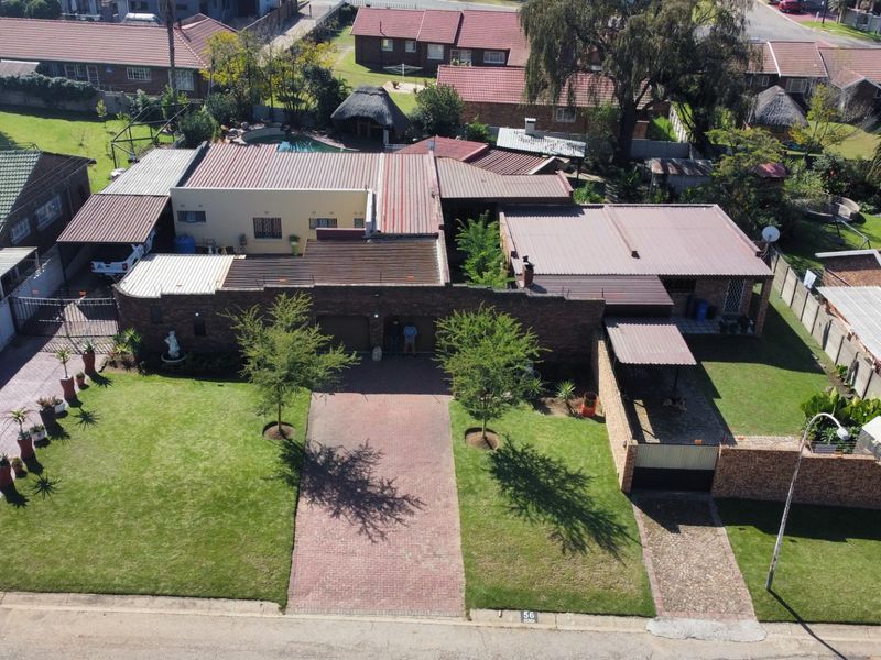 Spacious 4-Bedroom Family Home with Income-Generating Flatlet For Sale in Modelpark - Photo 3