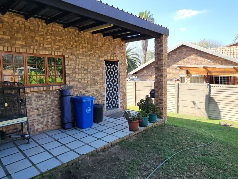 Spacious 4-Bedroom Family Home with Income-Generating Flatlet For Sale in Modelpark - Photo 9