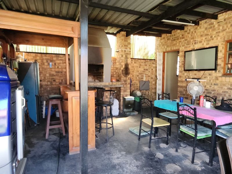 Spacious 4-Bedroom Family Home with Income-Generating Flatlet For Sale in Modelpark - Photo 8