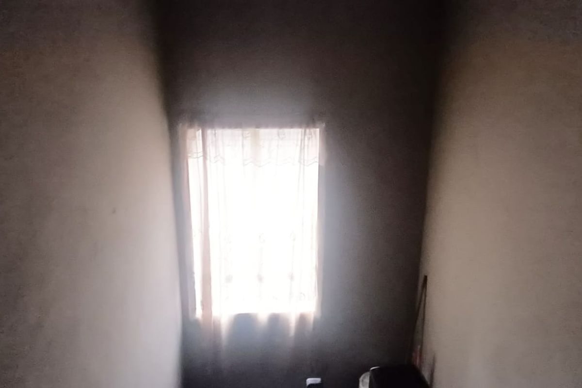 NVESTMENT ALERT!! A TOTAL OF 6 Flats for Sale – Perfect for a person looking to make extra income. - Photo 5