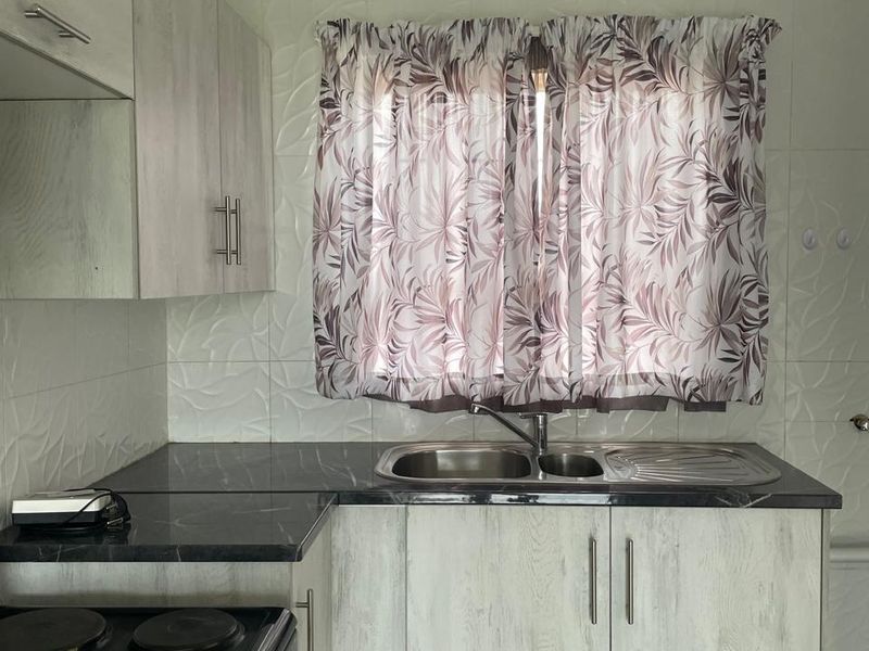 2-Bedroom Flat for Sale – Prime Location & Modern Comfort - Photo 4