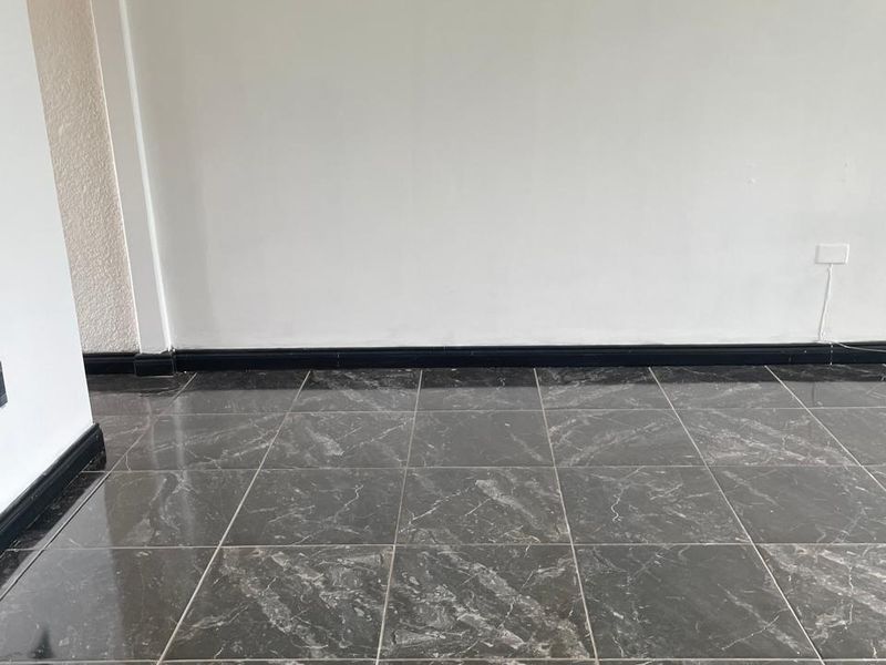 2-Bedroom Flat for Sale – Prime Location & Modern Comfort - Photo 9