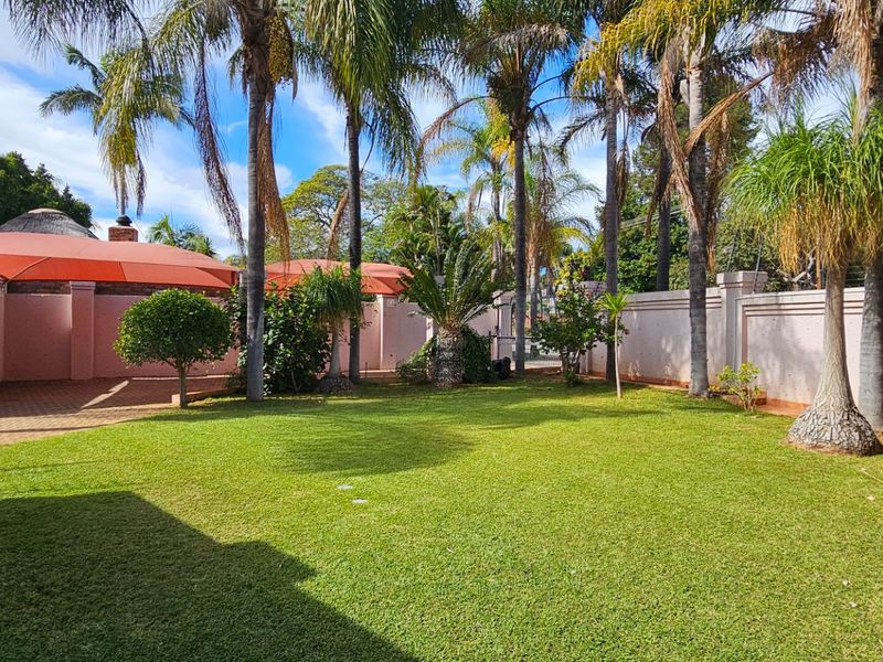Spacious 4 Bedroom Family Home with Flatlet, Pool & Solar in Welgelegen– A Must-See Property! - Photo 8