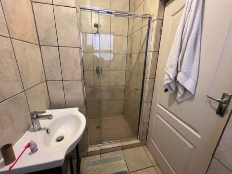 Modern 3-Bedroom Duplex Townhouse with Double Garage and Braai Balcony - Photo 9