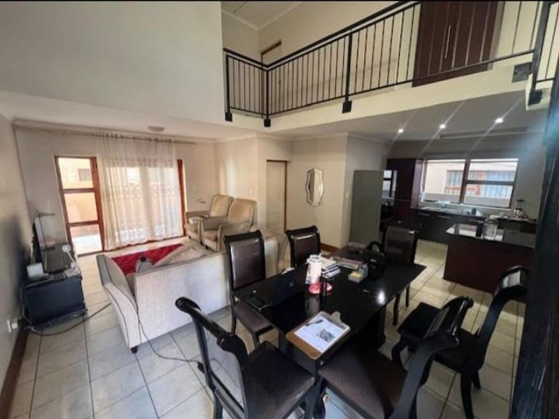 Modern 3-Bedroom Duplex Townhouse with Double Garage and Braai Balcony - Photo 8