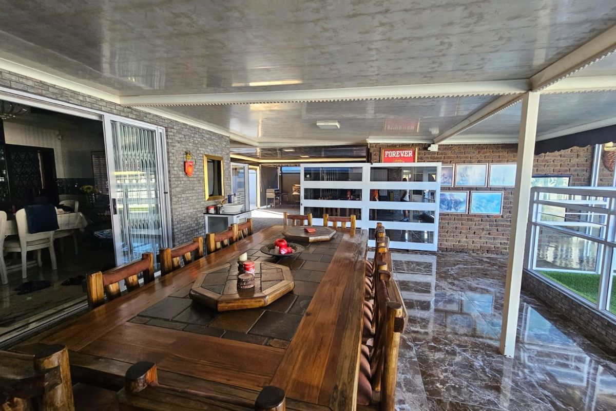 IMMACULATE FAMILY HOME FOR SALE IN ARCON PARK! - Photo 5