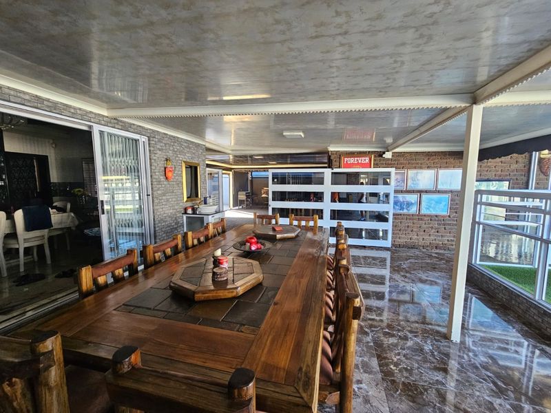 IMMACULATE FAMILY HOME FOR SALE IN ARCON PARK! - Photo 5