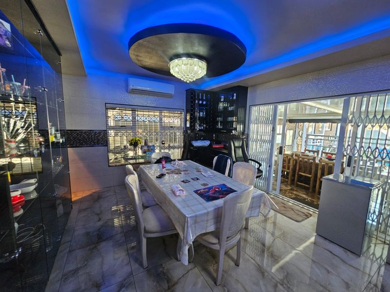 IMMACULATE FAMILY HOME FOR SALE IN ARCON PARK! - Photo 10