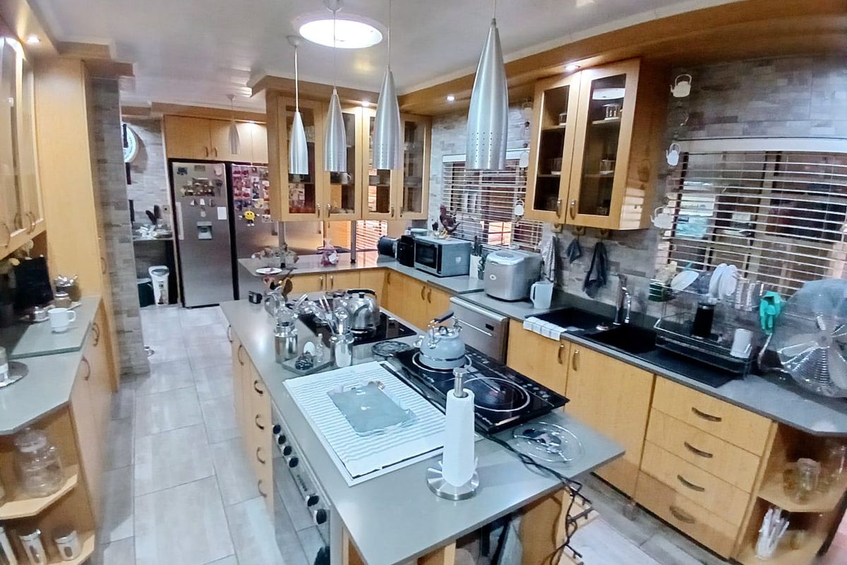 House For Sale In Sasolburg - Photo 2