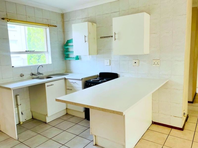 LOVELY 3 BEDROOM APARTMENT FOR SALE - Photo 4