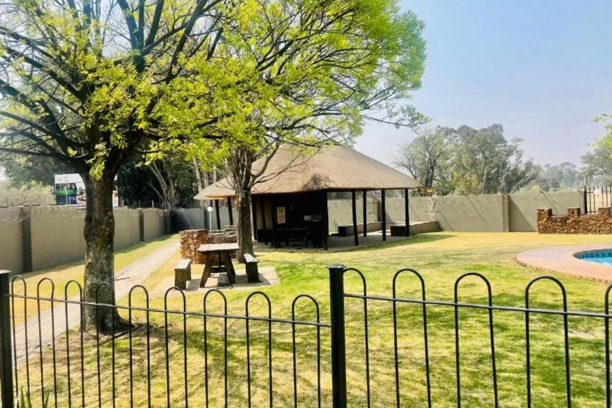 LOVELY 3 BEDROOM APARTMENT FOR SALE - Photo 3