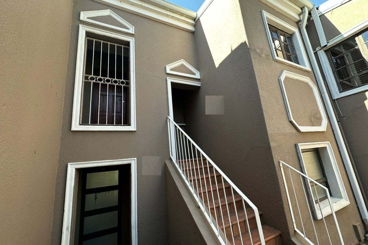 Don’t miss out on this beautiful modern 4 Bedroom Holiday home at Riviera Villas. - Photo 2