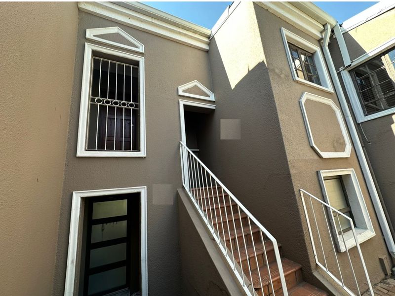 Don’t miss out on this beautiful modern 4 Bedroom Holiday home at Riviera Villas. - Photo 2