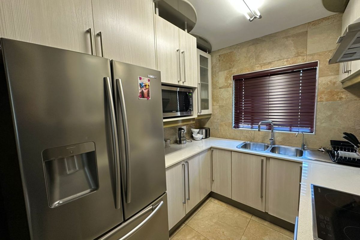 Don’t miss out on this beautiful modern 4 Bedroom Holiday home at Riviera Villas. - Photo 4