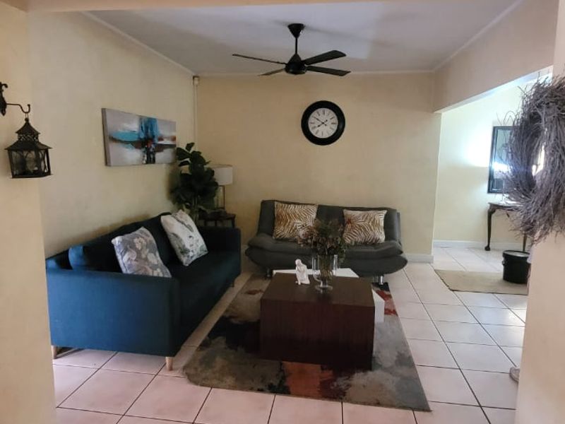 Welcome Home to Your Dream Oasis! - Photo 10