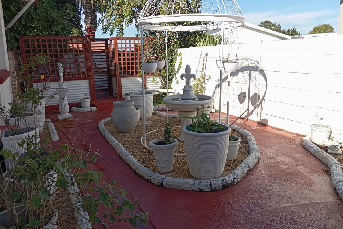 Spacious & Unique Family Home with Incredible Features! - Photo 4