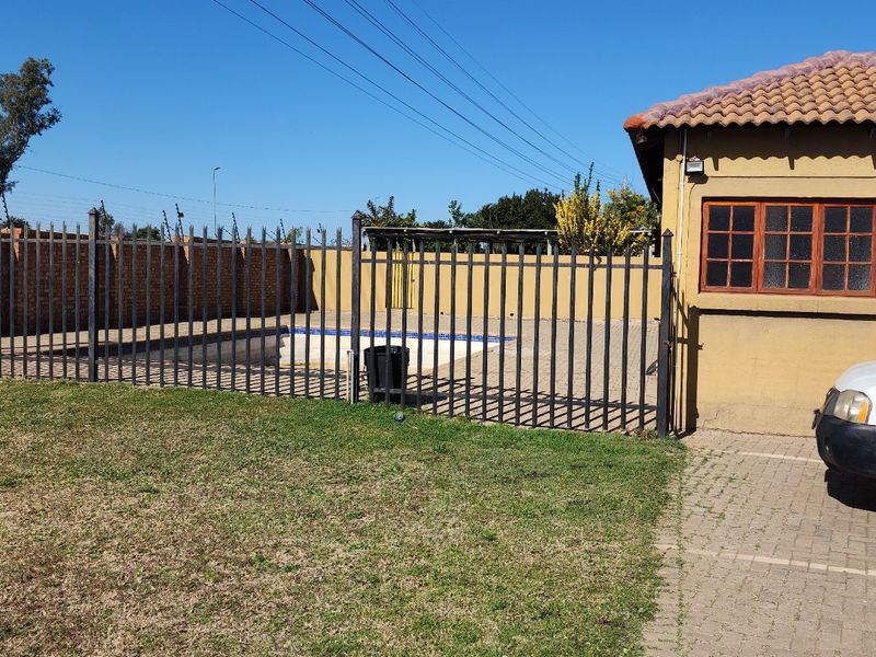 3 bedroom Townhouse - Photo 5