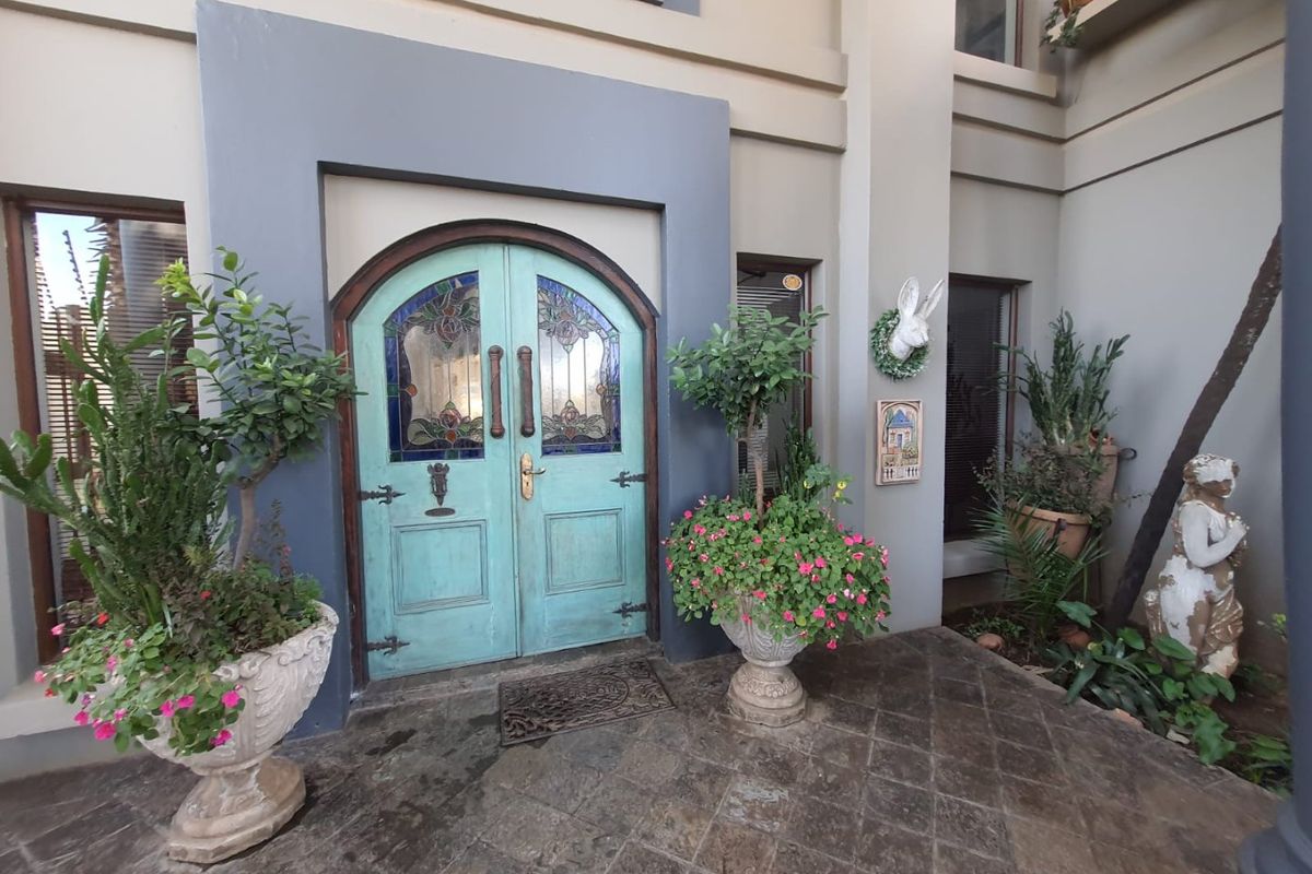 Absolute Gem of A Property With A Vintage Vibe For Sale In The Beautiful Vaalpark - Photo 5