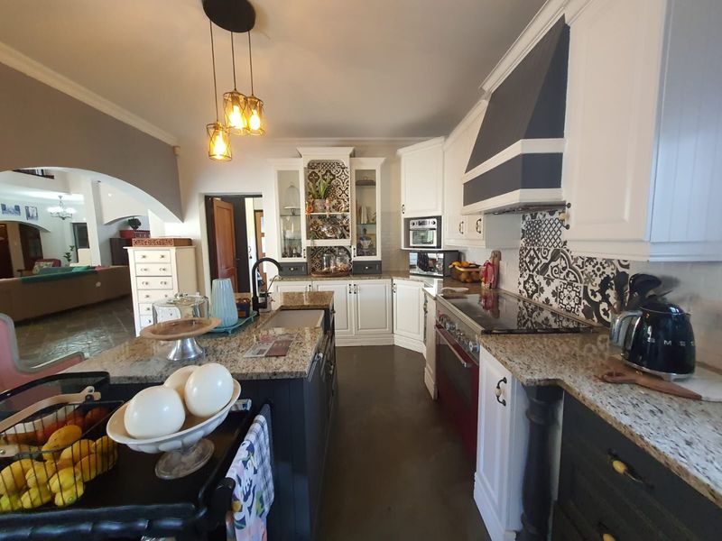 Absolute Gem of A Property With A Vintage Vibe For Sale In The Beautiful Vaalpark - Photo 9