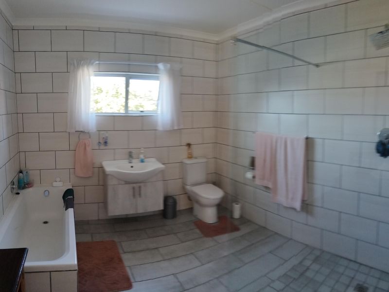 Welcome Home – A Move-In Ready Gem in Retief That’s Ready to Impress! - Photo 8