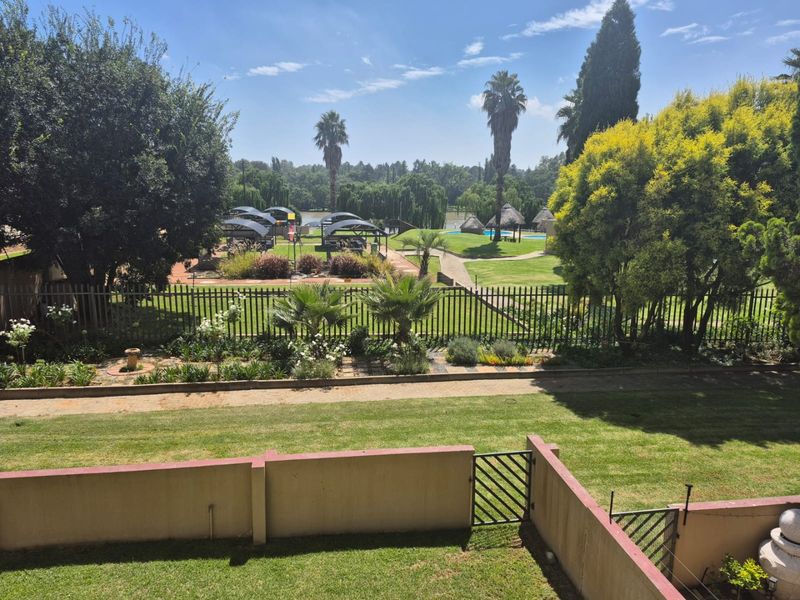 Stunning Apartment for Sale in Vaalpark – Riverfront Living at Its Best! - Photo 4