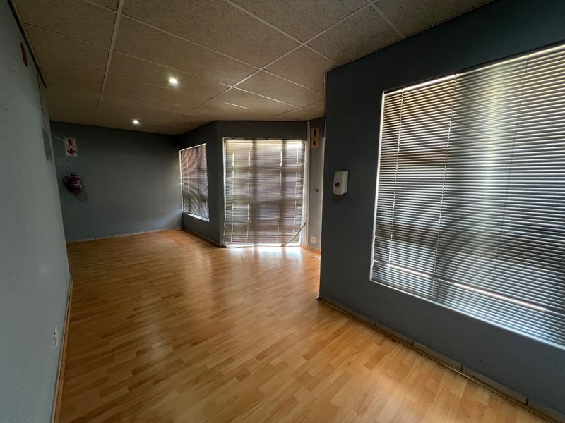 Prime Commercial Building for Sale in the Heart of Bendor, Polokwane - Photo 4