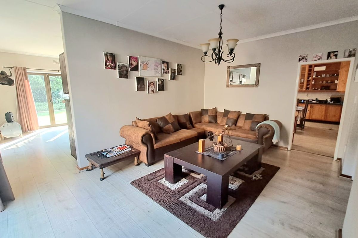 GREAT HOME... GREAT AREA... INTERESTED??? - Photo 3