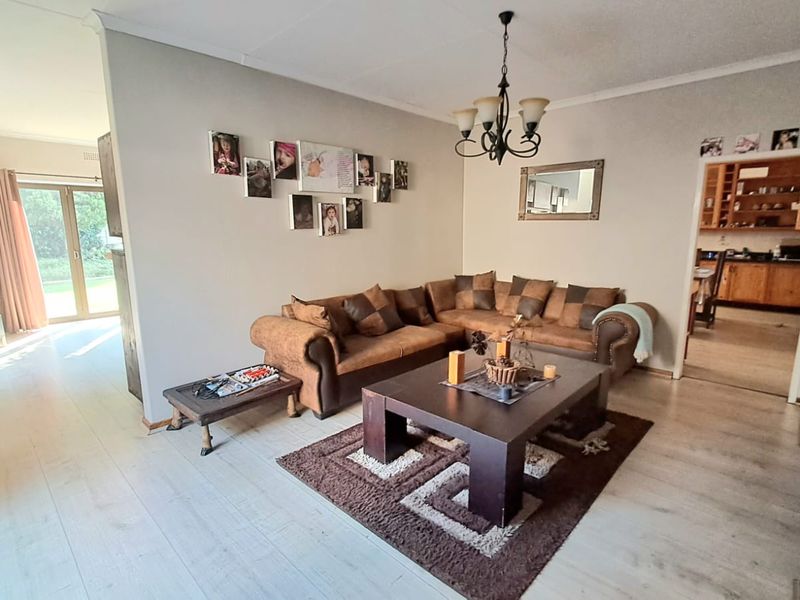 GREAT HOME... GREAT AREA... INTERESTED??? - Photo 3