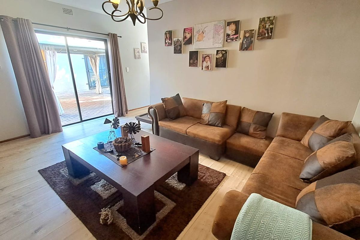 GREAT HOME... GREAT AREA... INTERESTED??? - Photo 4
