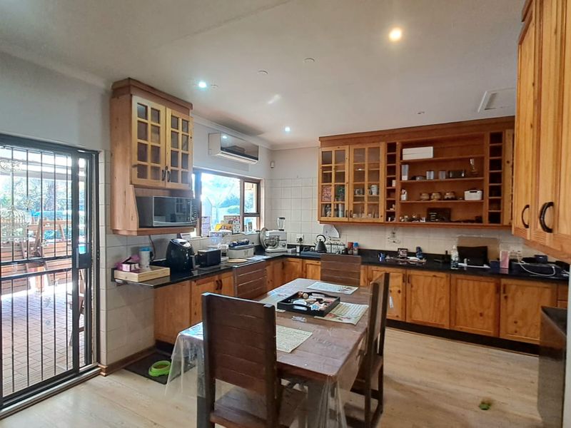 GREAT HOME... GREAT AREA... INTERESTED??? - Photo 9