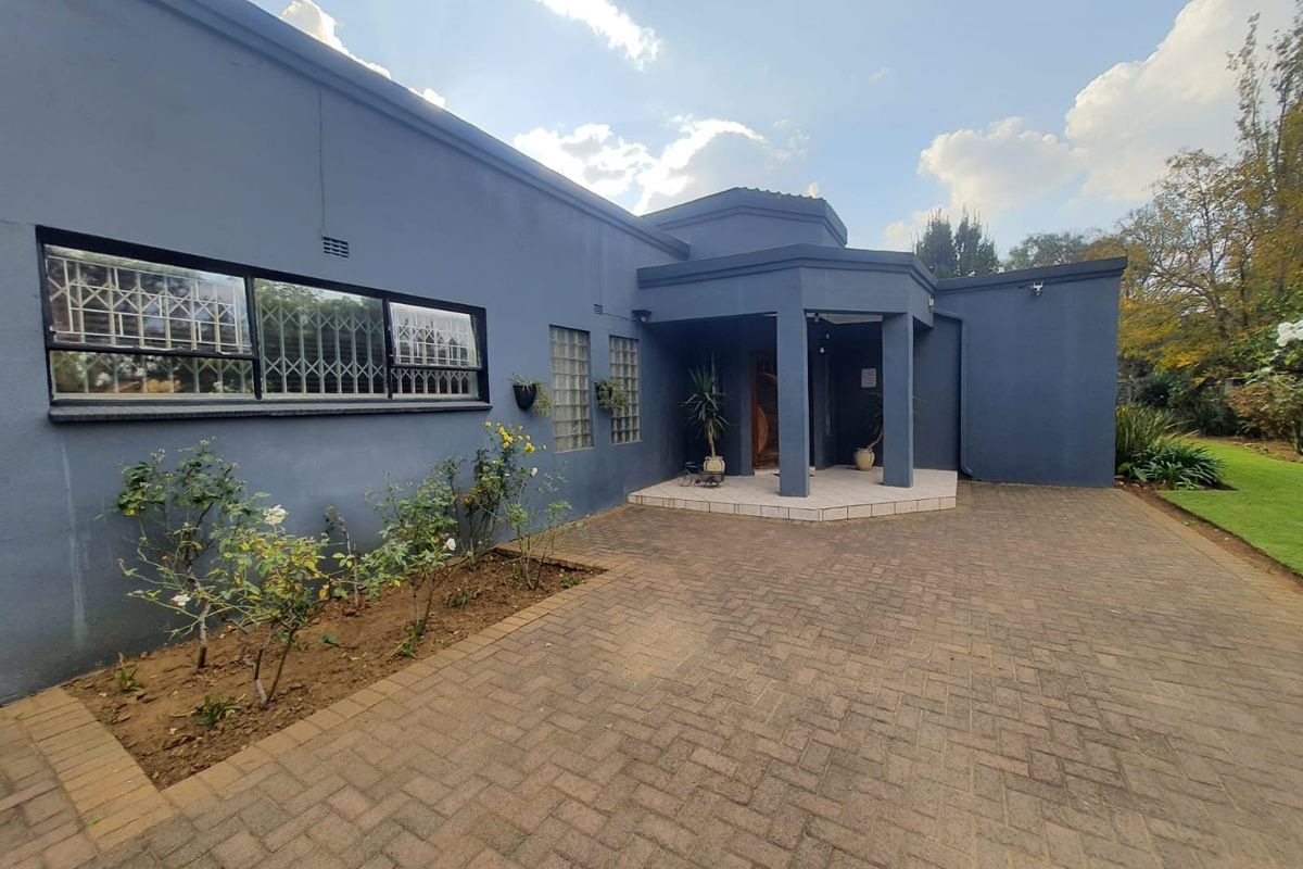 Magnificent Propety For Sale - Photo 3