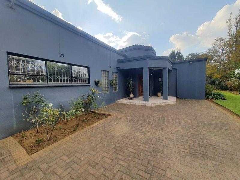 Magnificent Propety For Sale - Photo 3