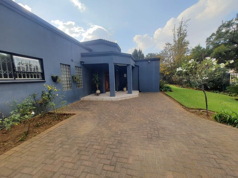 Magnificent Propety For Sale - Photo 2