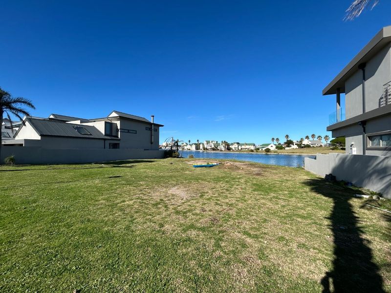 Prestigious Waterfront Stand in Marina Martinique - Photo 2