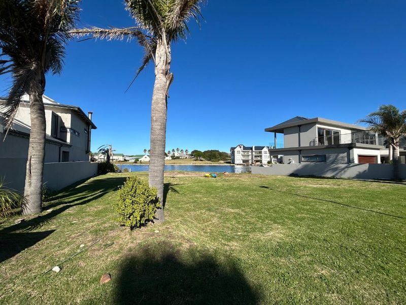 Prestigious Waterfront Stand in Marina Martinique - Photo 3