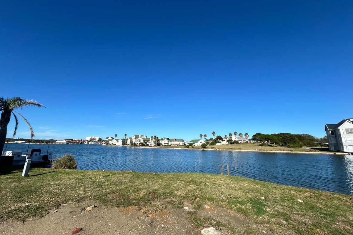 Prestigious Waterfront Stand in Marina Martinique - Photo 4