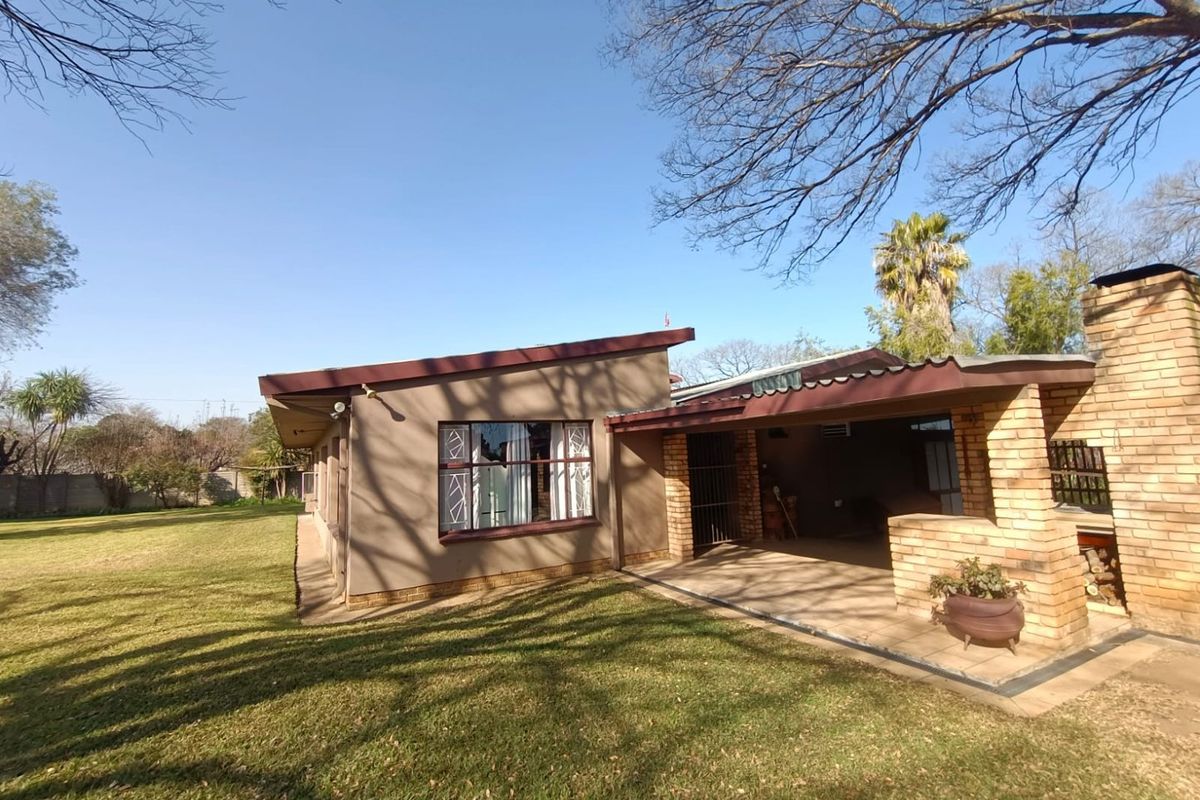 !Warm Colouring and Exciting! - Photo 3