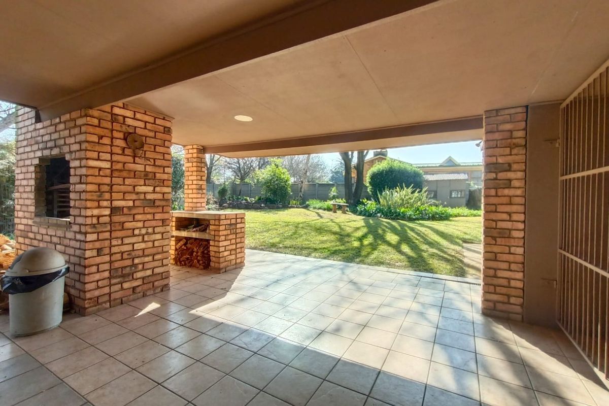 !Warm Colouring and Exciting! - Photo 2